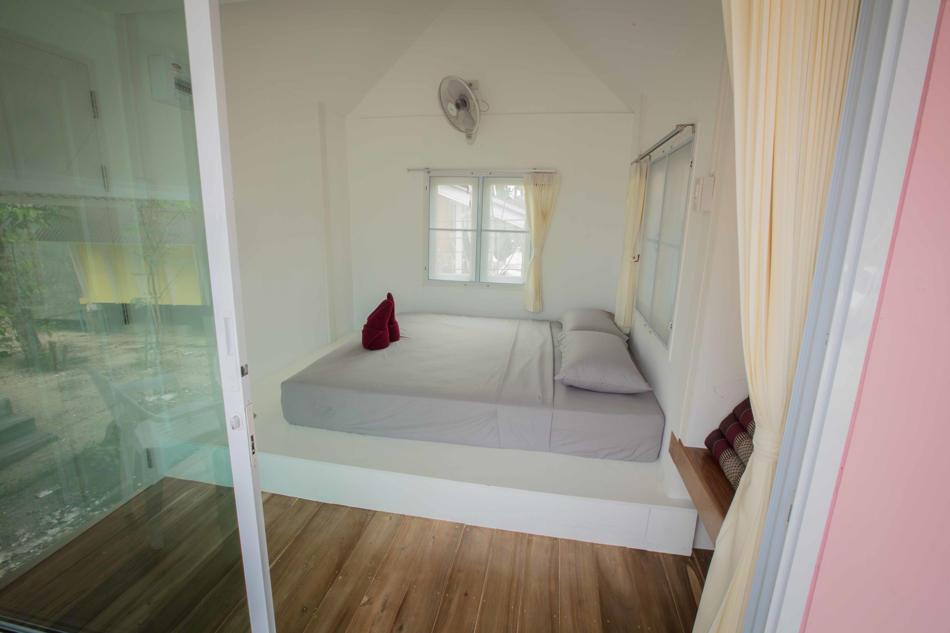 standard bungalow with fan | free wifi