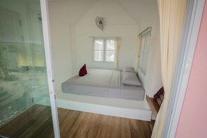 Standard Bungalow With Fan | Free WiFi - The Pier Koh Phangan (Ko Pha-ngan)