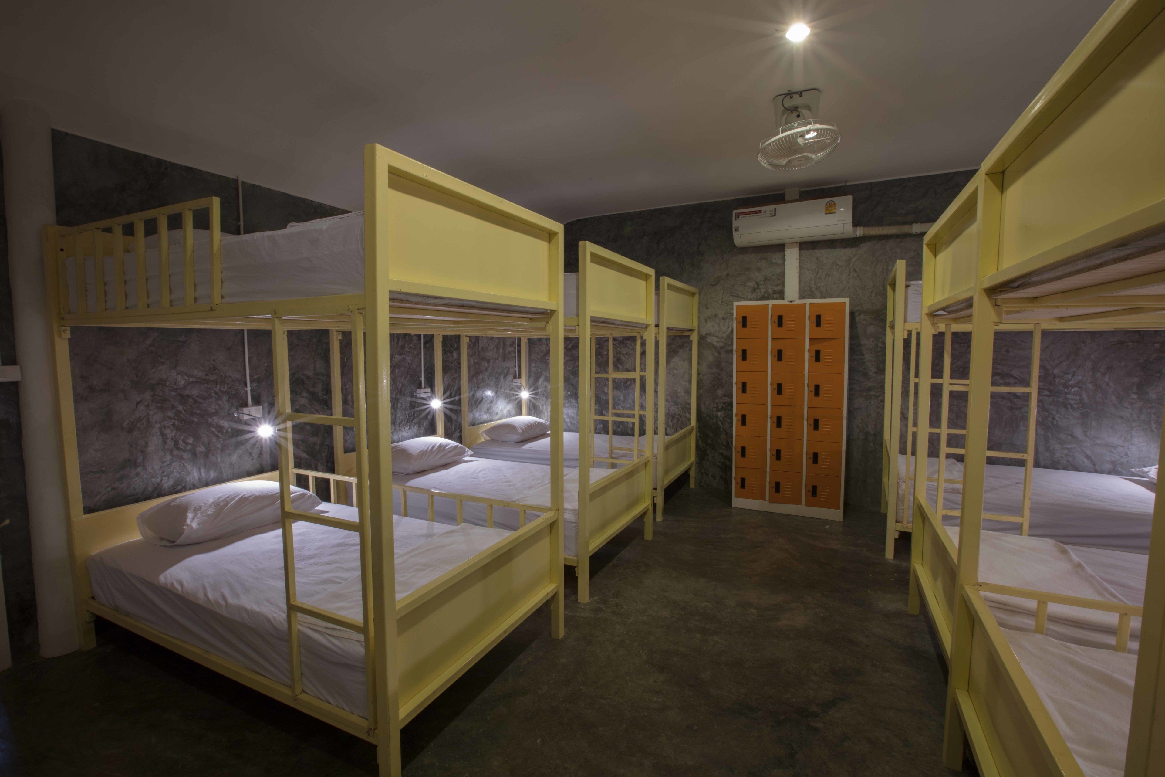 basic shared dormitory, 2 bedrooms, non smoking, courtyard area | free wifi