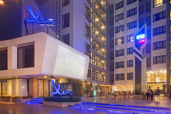 Front of property – evening/night