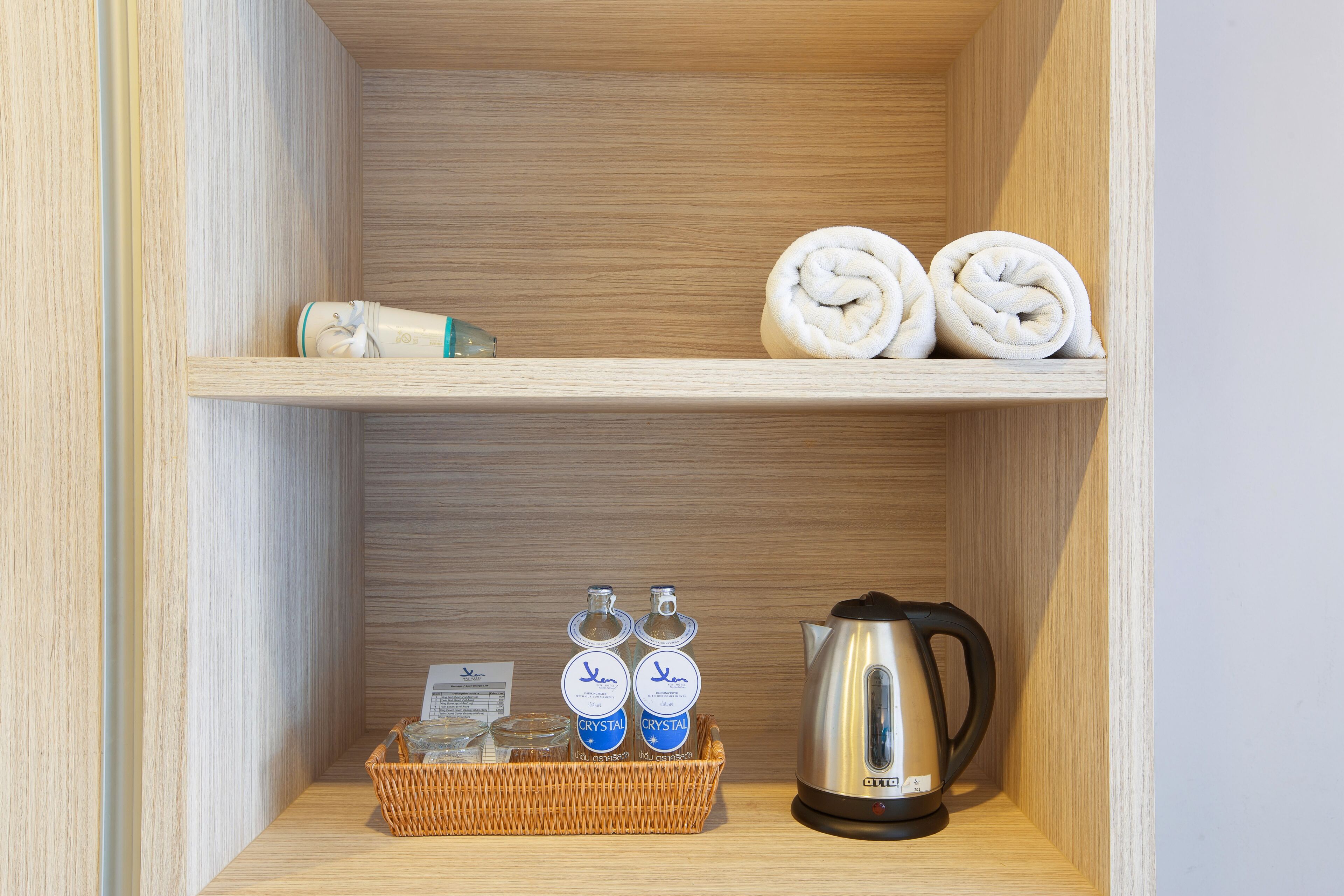 superior room | coffee and/or coffee maker