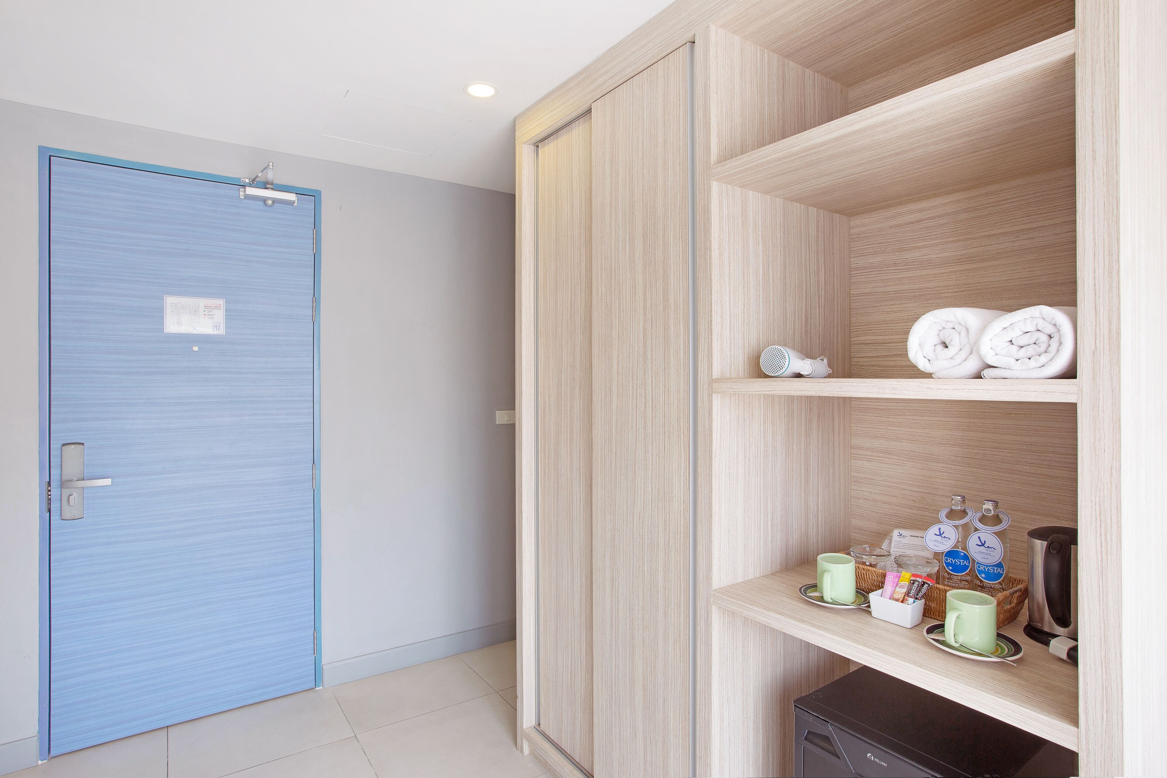 deluxe room | coffee and/or coffee maker