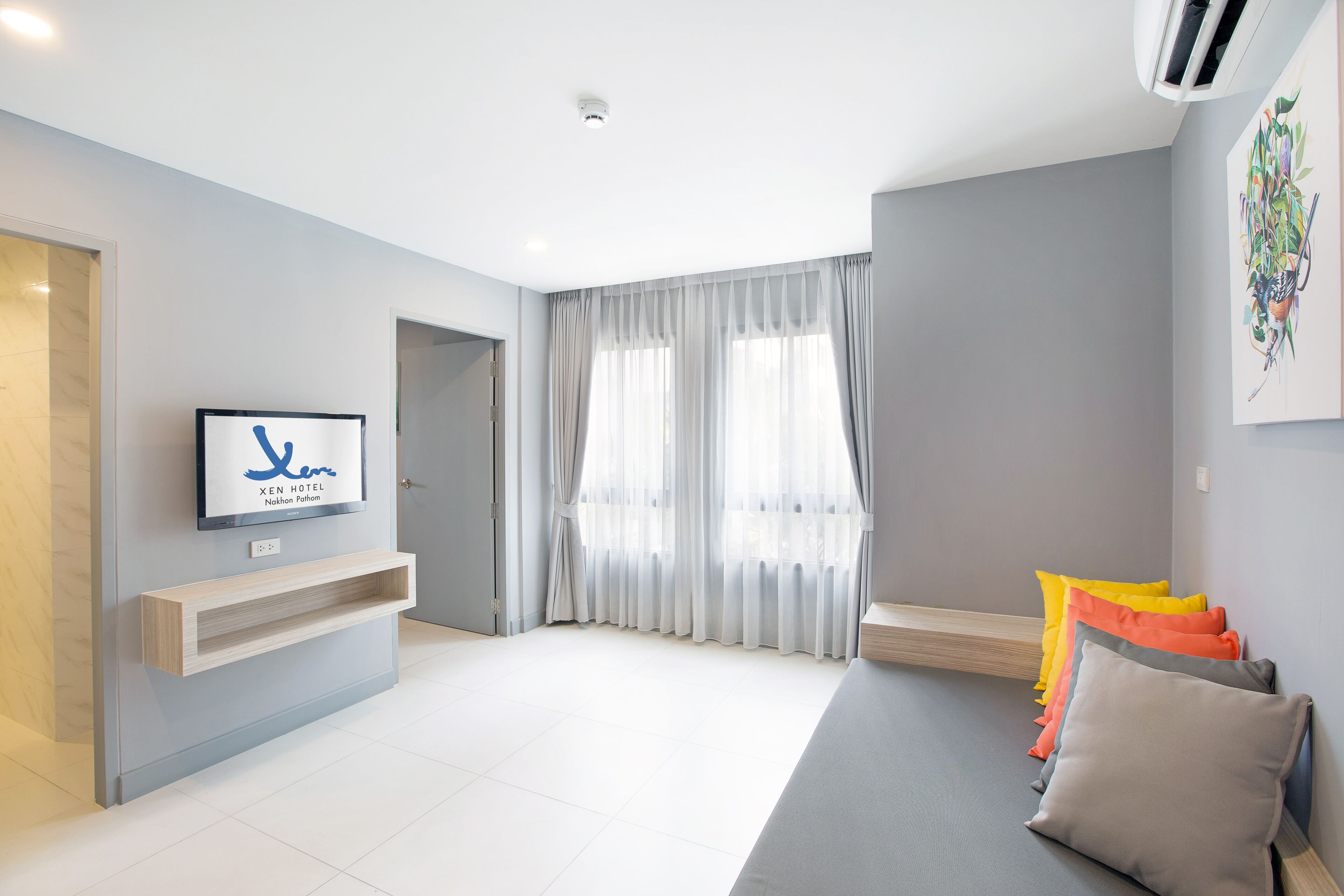 mini suite | living area | flat-screen tv