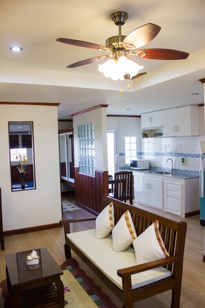 Studio Room | Living area | Flat-screen TV - Baan Rabiang Mai Maesot Hotel (Mae Sot)