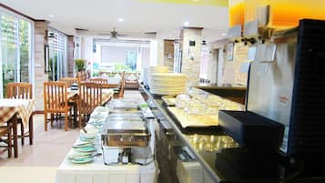 Free daily self-service breakfast