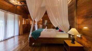 Villa, 1 Bedroom | Premium bedding, minibar, in-room safe, desk