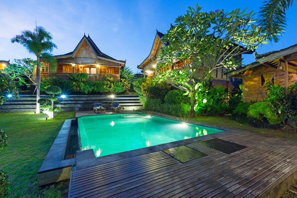 Outdoor pool - Dawas Villa (Canggu)