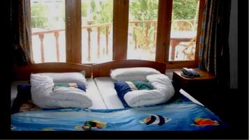 Chambre Double Standard, 1 chambre, vue montagne, côté montagne | Literie de qualité supérieure, coffres-forts dans les chambres, bureau