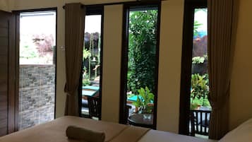 Deluxe Double Room | Desk, free WiFi, bed sheets