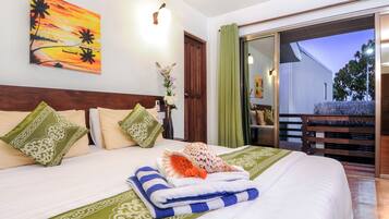 Deluxe Double Room | Minibar, in-room safe, soundproofing, cribs/infant beds