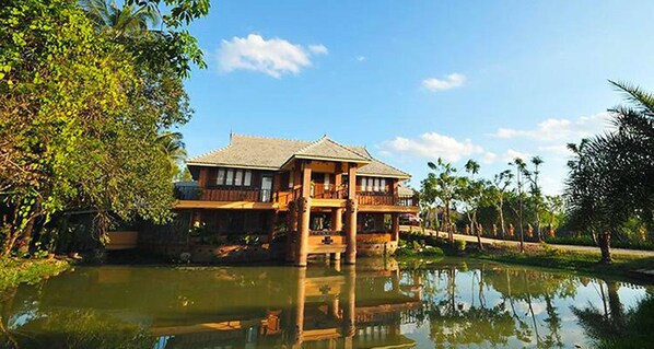 Lake - The Grand Jamjuree Resort Lamphun (Lamphun)