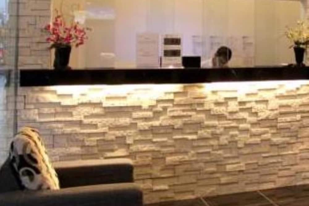 Dream Hotel
