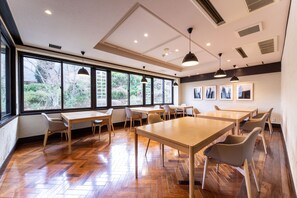 Ryokan dining - Ryokan Kirara (Yufu)