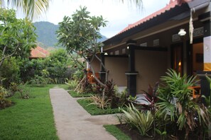 Property grounds - Pande Guest House Pemuteran (Pemuteran)