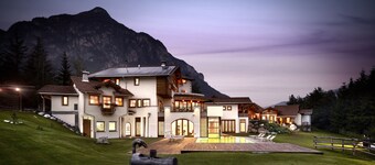 Castelir Suite Hotel