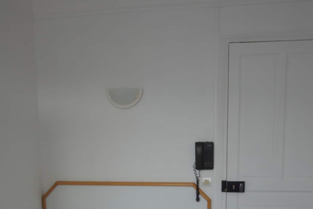 Habitación económica doble | Escritorio, wifi gratis, ropa de cama
