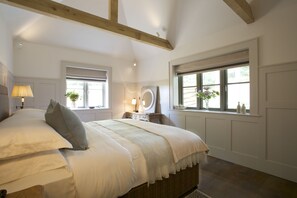 Habitación Premium doble, no fumadores | Sábanas de algodón egipcio, ropa de cama hipoalergénica, minibar