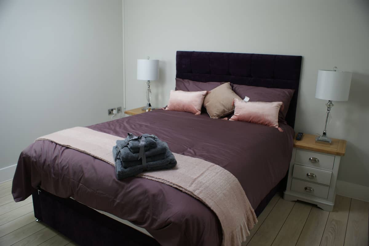 Luxury Apartment, 1 Bedroom (The Topaz) | Premium bedding, in-room safe, individually decorated