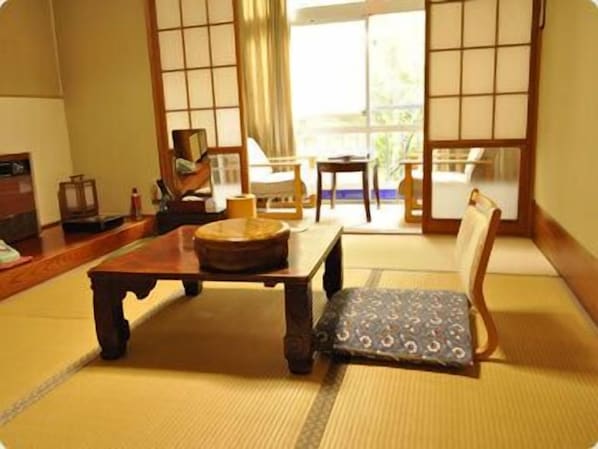 Japanese Style Room, Run of House | In-room safe, desk, free WiFi