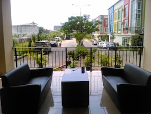Lobby sitting area - Apartemen The Suites Metro Yudis (Bandung)