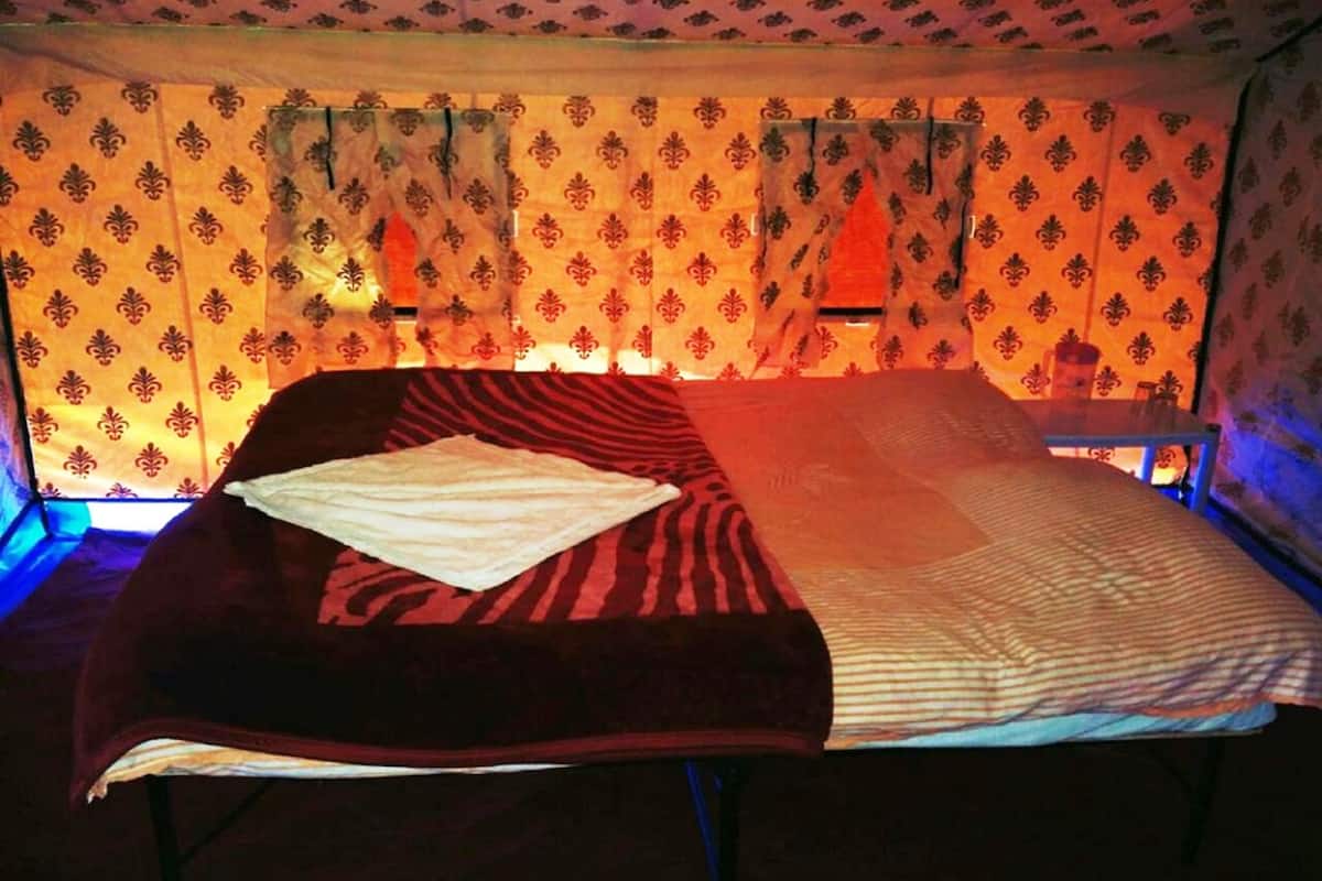 Deluxe Tent | 1 bedroom, desk, rollaway beds, bed sheets