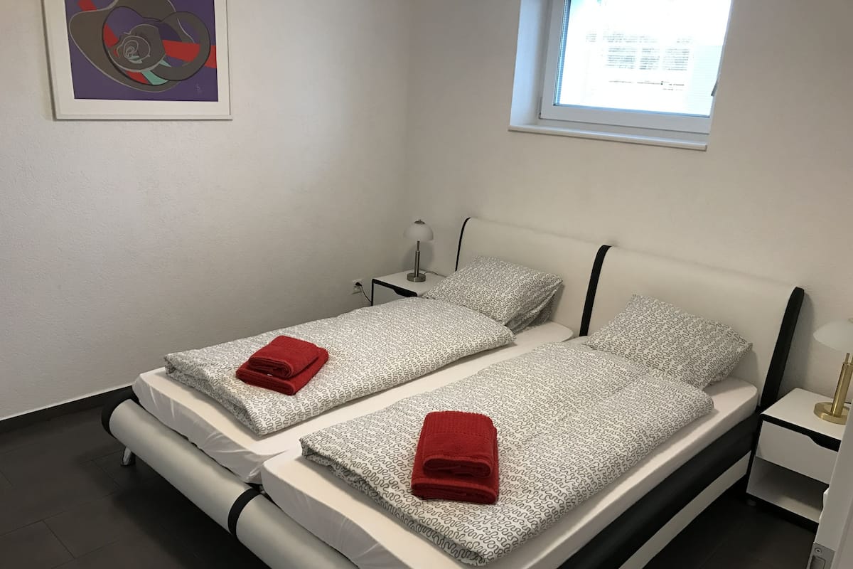Appartement, rez-de-chaussée | 1 chambre, literie de qualité supérieure, fer et planche à repasser