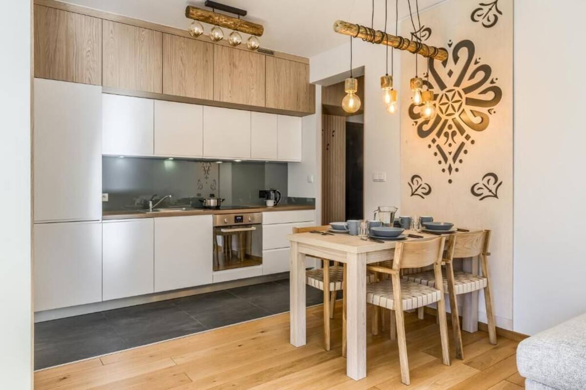 Premium Apartment | Private kitchen | Fridge, stovetop, dishwasher, coffee/tea maker