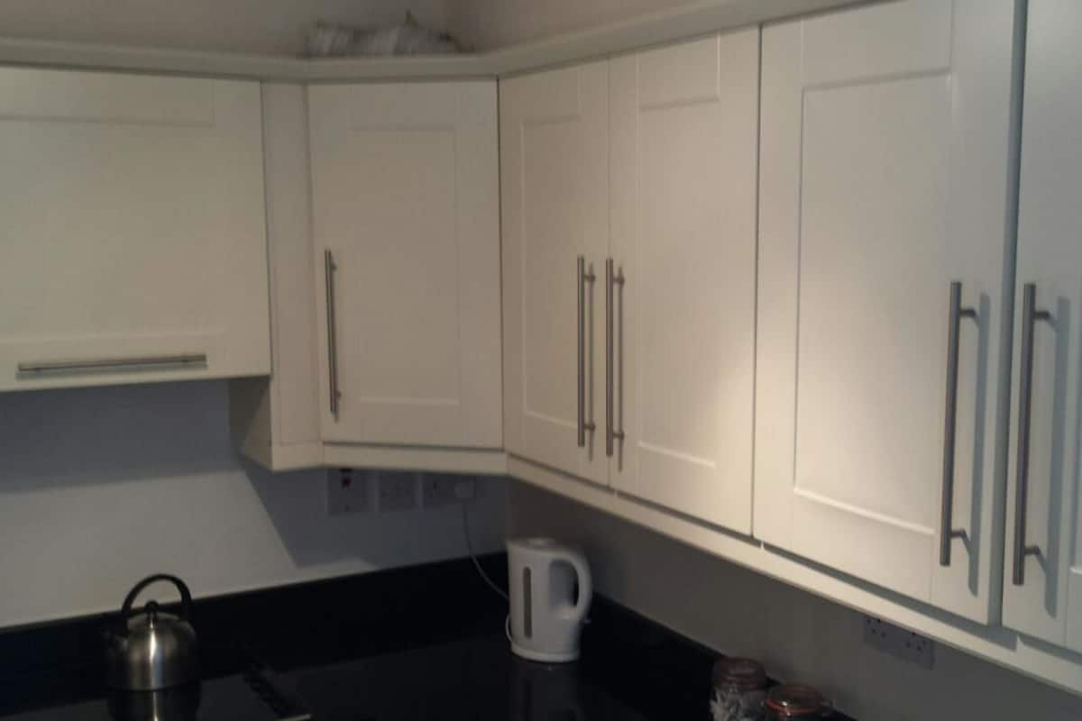 Apartment, 2 Schlafzimmer | Eigene Küche | Kühlschrank, Mikrowelle, Ofen, Herdplatte