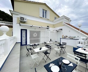 Breakfast buffet - Villa Gabriella (Sant'Agnello)