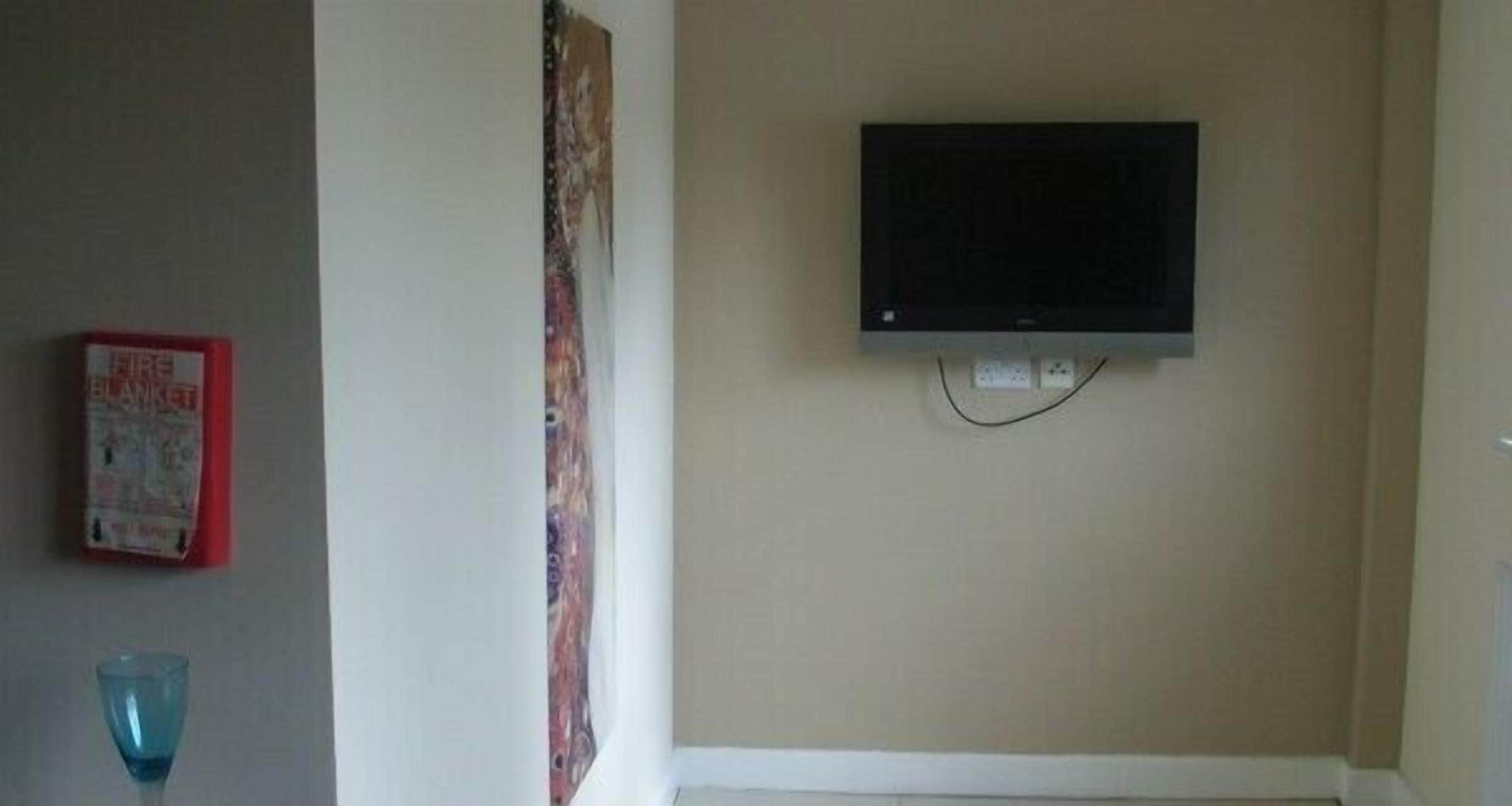 Double Room, Ensuite (with shower) | Room amenity