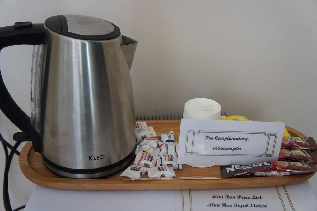 Kaffee und/oder Kaffeemaschine