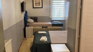 Triple Room | Premium bedding, minibar, iron/ironing board, free WiFi