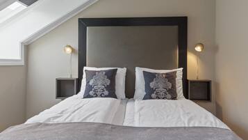 1 bedroom, laptop workspace, iron/ironing board, free WiFi