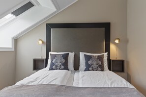 3 bedrooms, laptop workspace, iron/ironing board, free WiFi