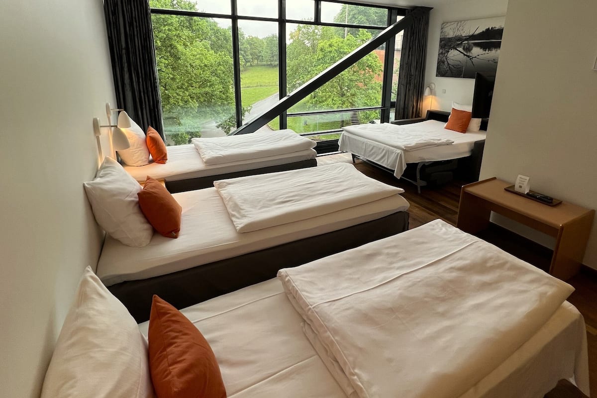 1 bedroom, free wifi, bed sheets