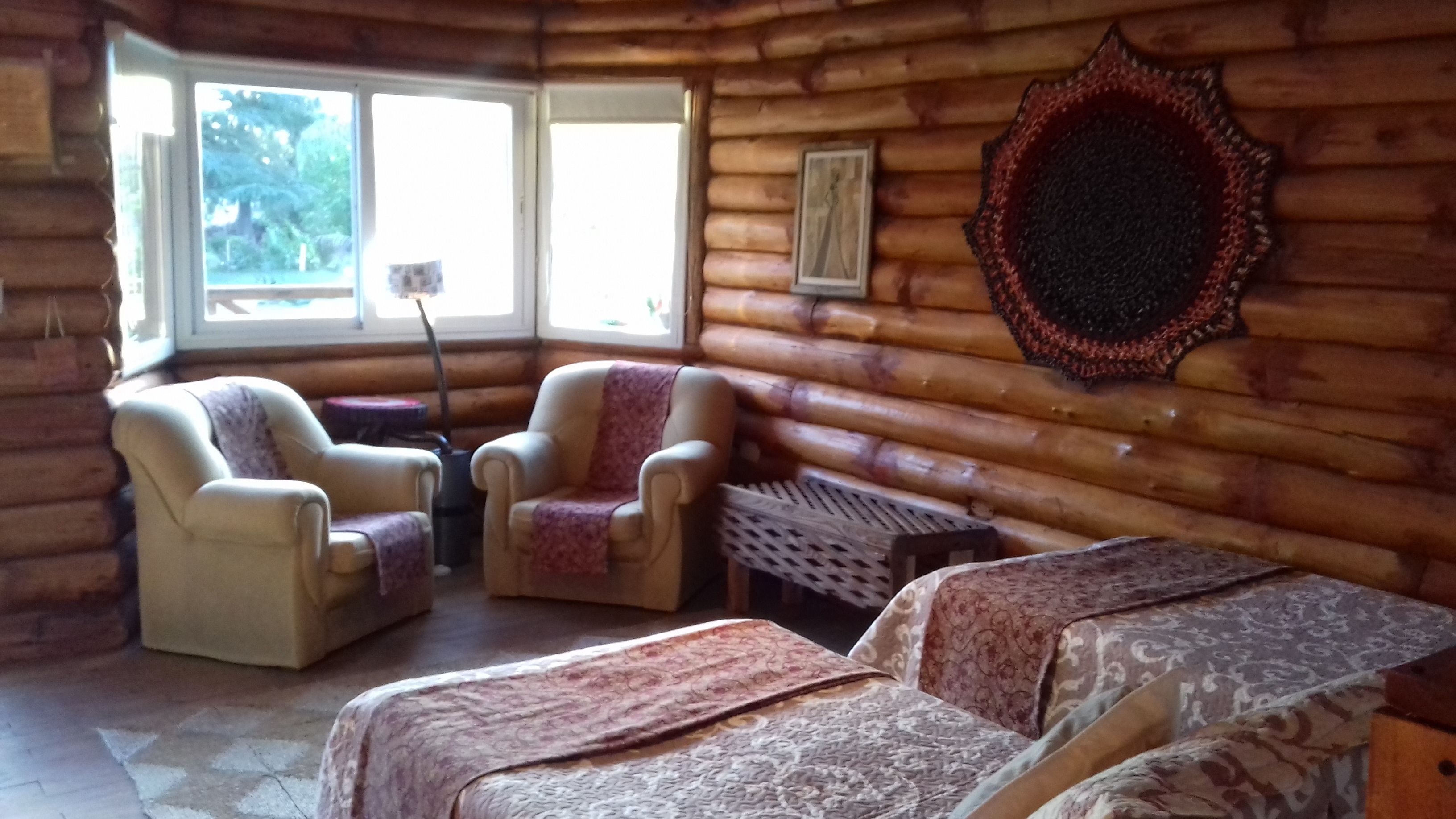 4 bedrooms, Frette Italian sheets, premium bedding, down comforters