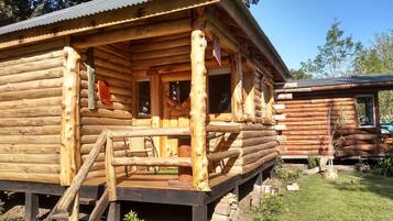 4 bedrooms, Frette Italian sheets, premium bedding, down duvets