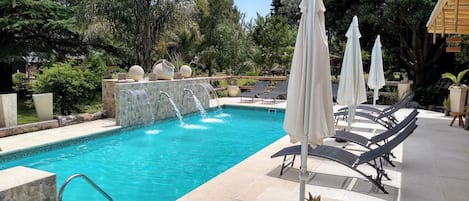 Espace de soins en plein air, sauna, bain Ă remous, soins corporels