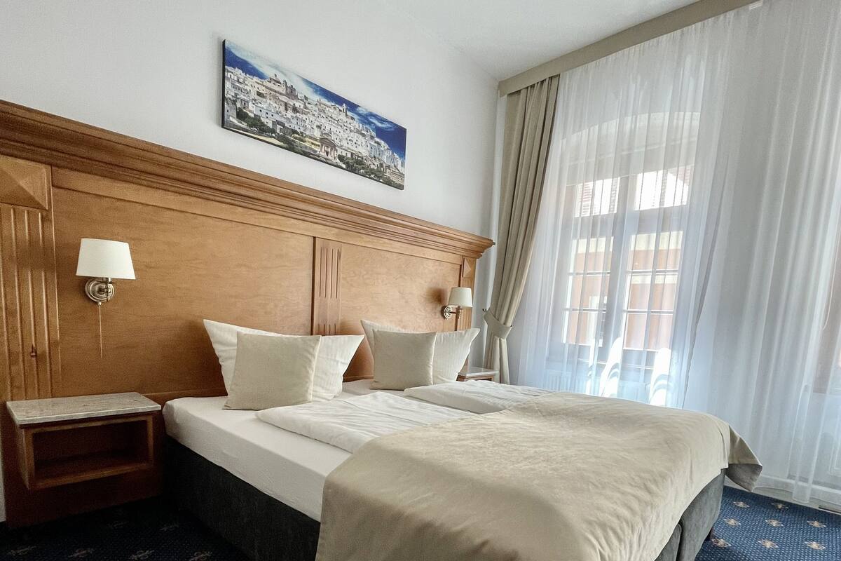 double room guesthouse,50m away from the main building | premium bedding, in-room safe, desk, soundproofing