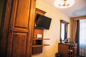 Single Room | Living area | Flat-screen TV - Hotel Italia (Görlitz)