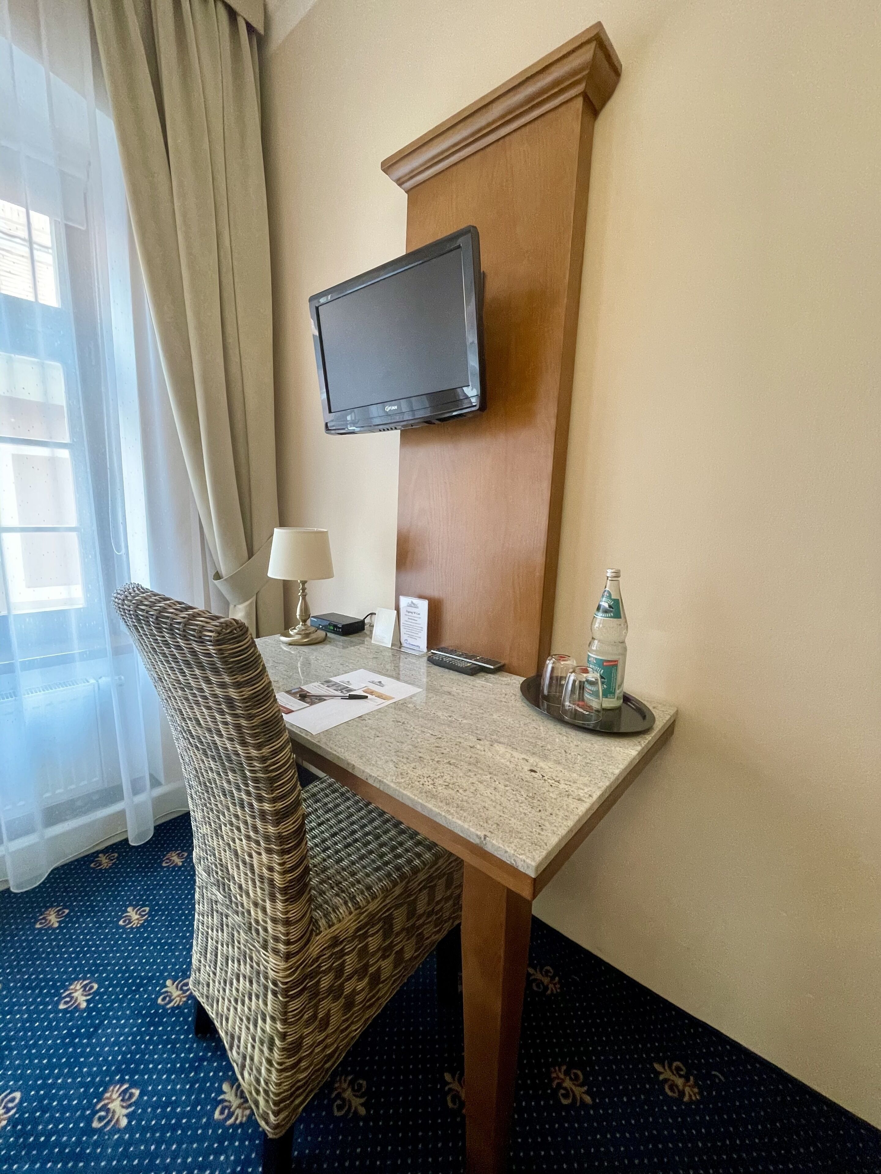 single room guesthouse,50m away from the main bulding | living area | flat-screen tv