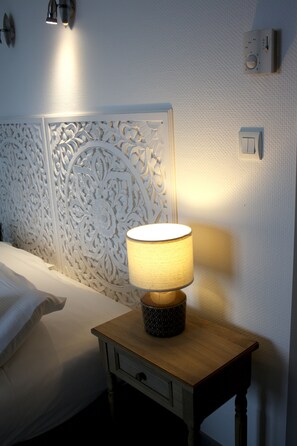 Double Room, Sea View | In-room safe, soundproofing, iron/ironing board, rollaway beds