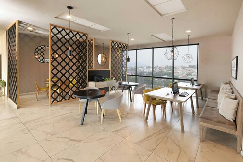 City Express Plus by Marriott Ciudad de México Mundo E