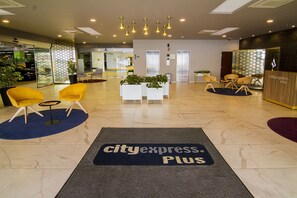 Interior entrance - City Express Plus by Marriott Ciudad de México Mundo E (Tlalnepantla de Baz)
