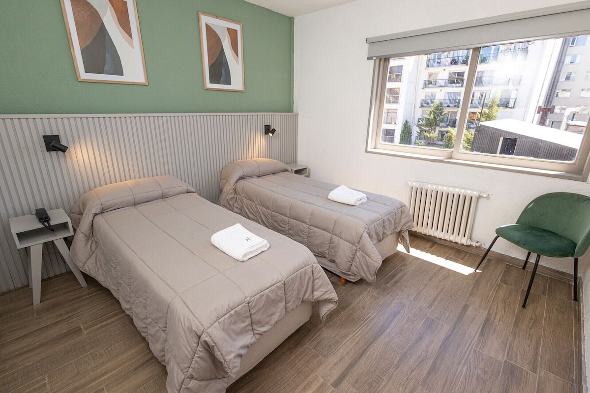 Hypo-allergenic bedding available, minibar, in-room safe