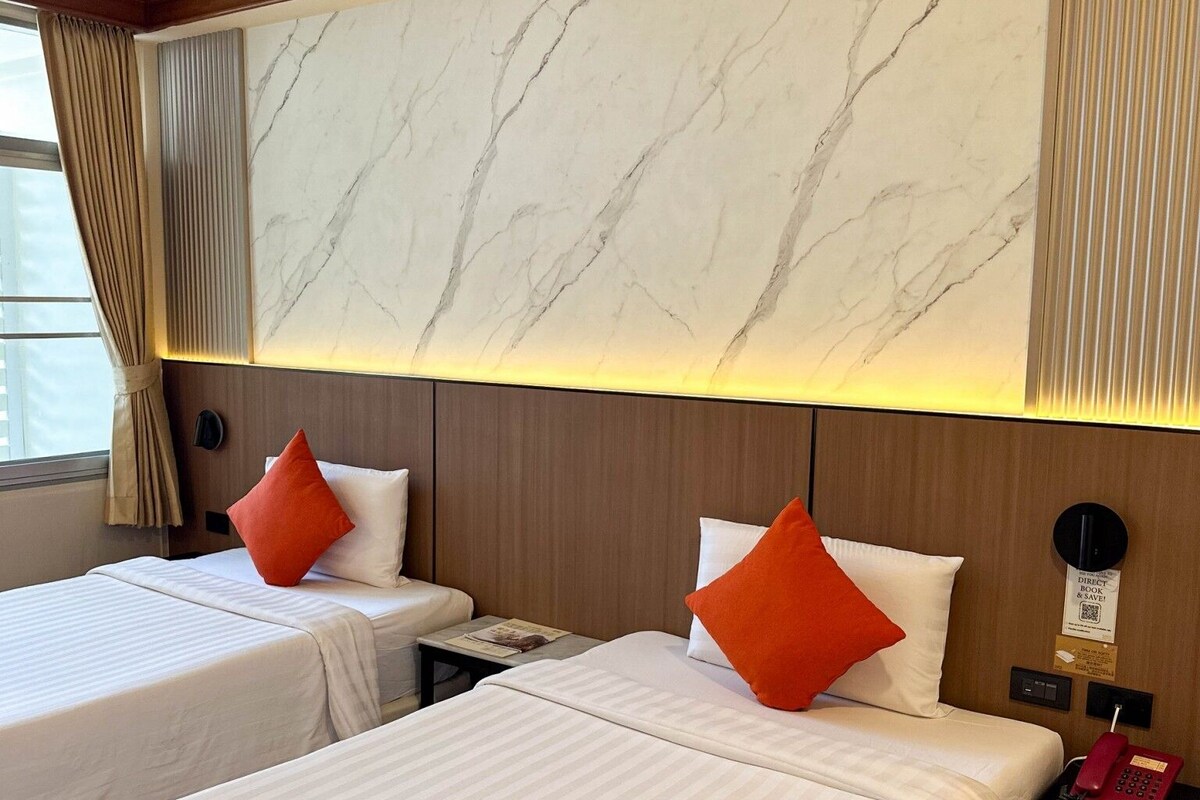 Standard Twin, 2 Twin Beds
