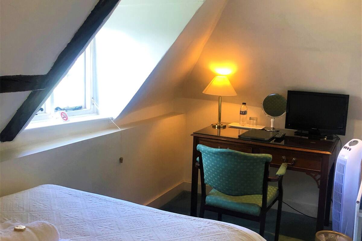 deluxe single room, ensuite | 1 bedroom