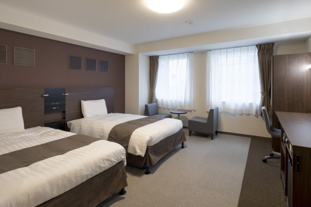 Standard Twin Room With Breakfast