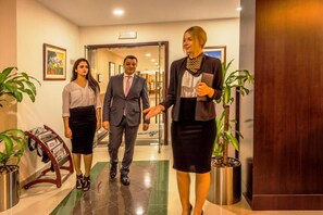 Lobby - Golden Tulip Headington Ruwi (Muscat)