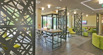 Super 8 by Wyndham Freiburg